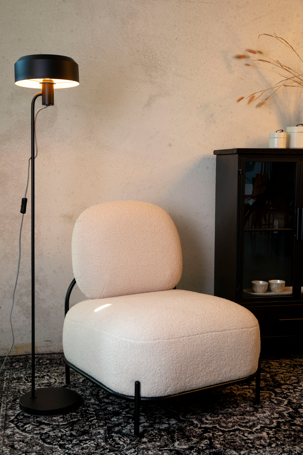 White Modern Lounge Chair | DF Polly | OROA.com