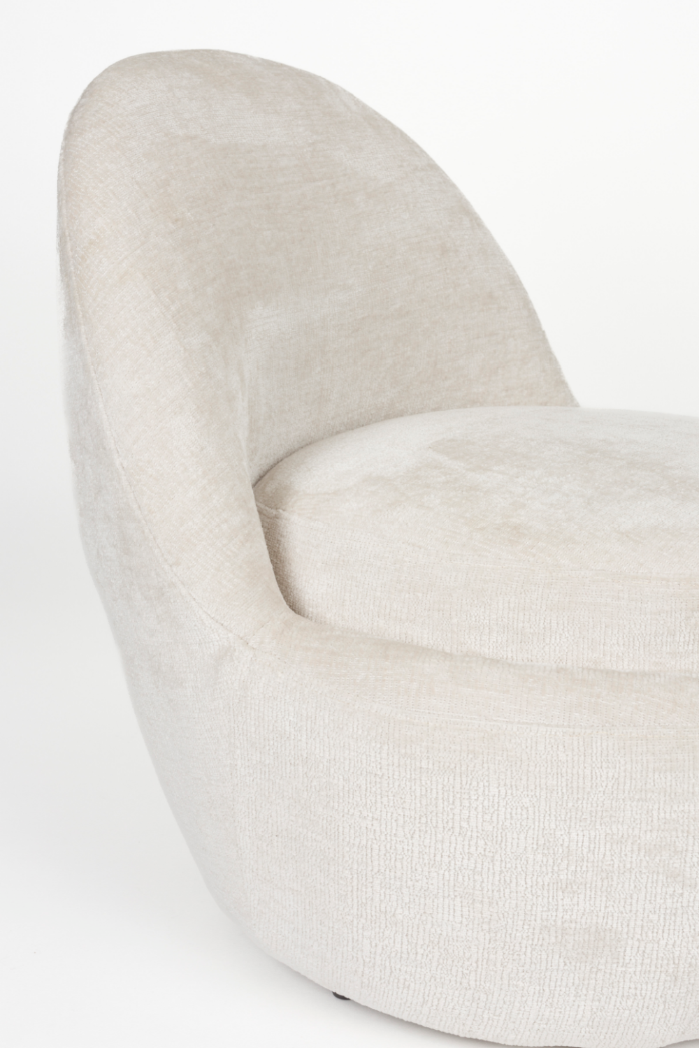 Arched Back Lounge Chair | DF Nash | OROA.com