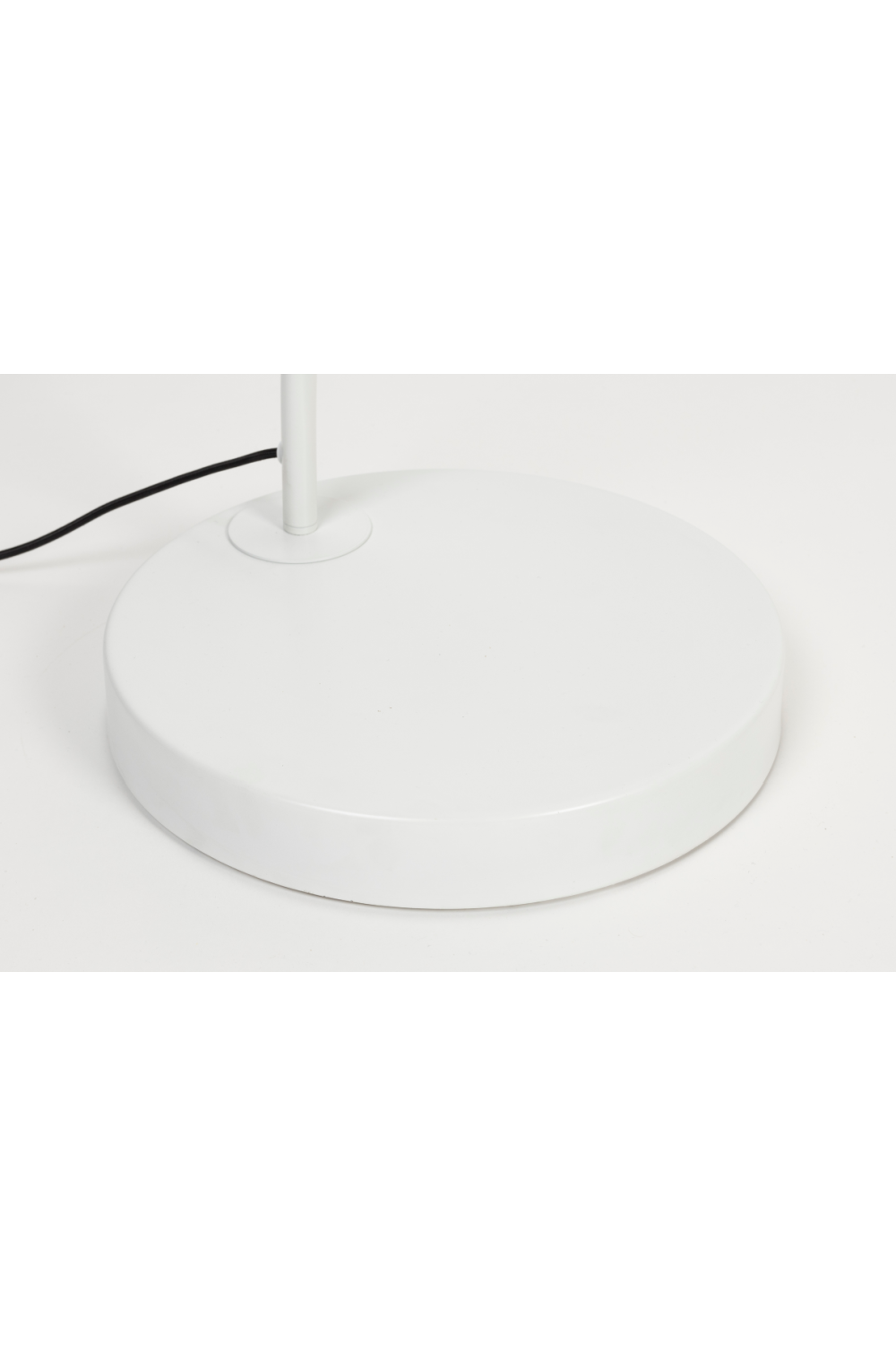 Modern Leaning Floor Lamp | DF Martine | OROA.com