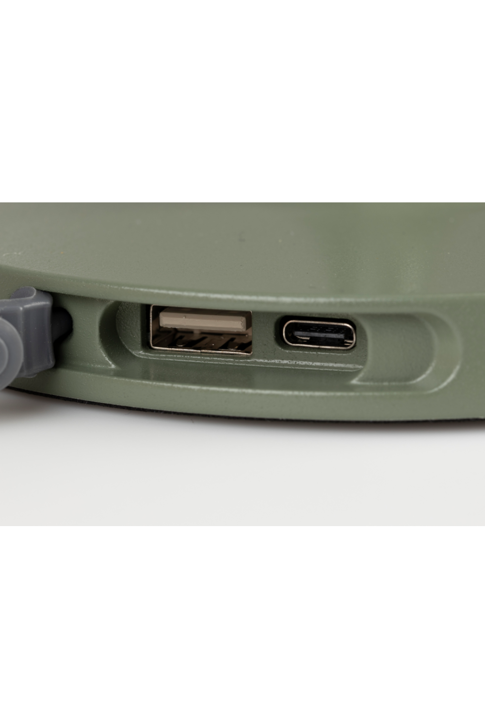 Minimalist Orb Table Lamp | DF Hub | OROA.com