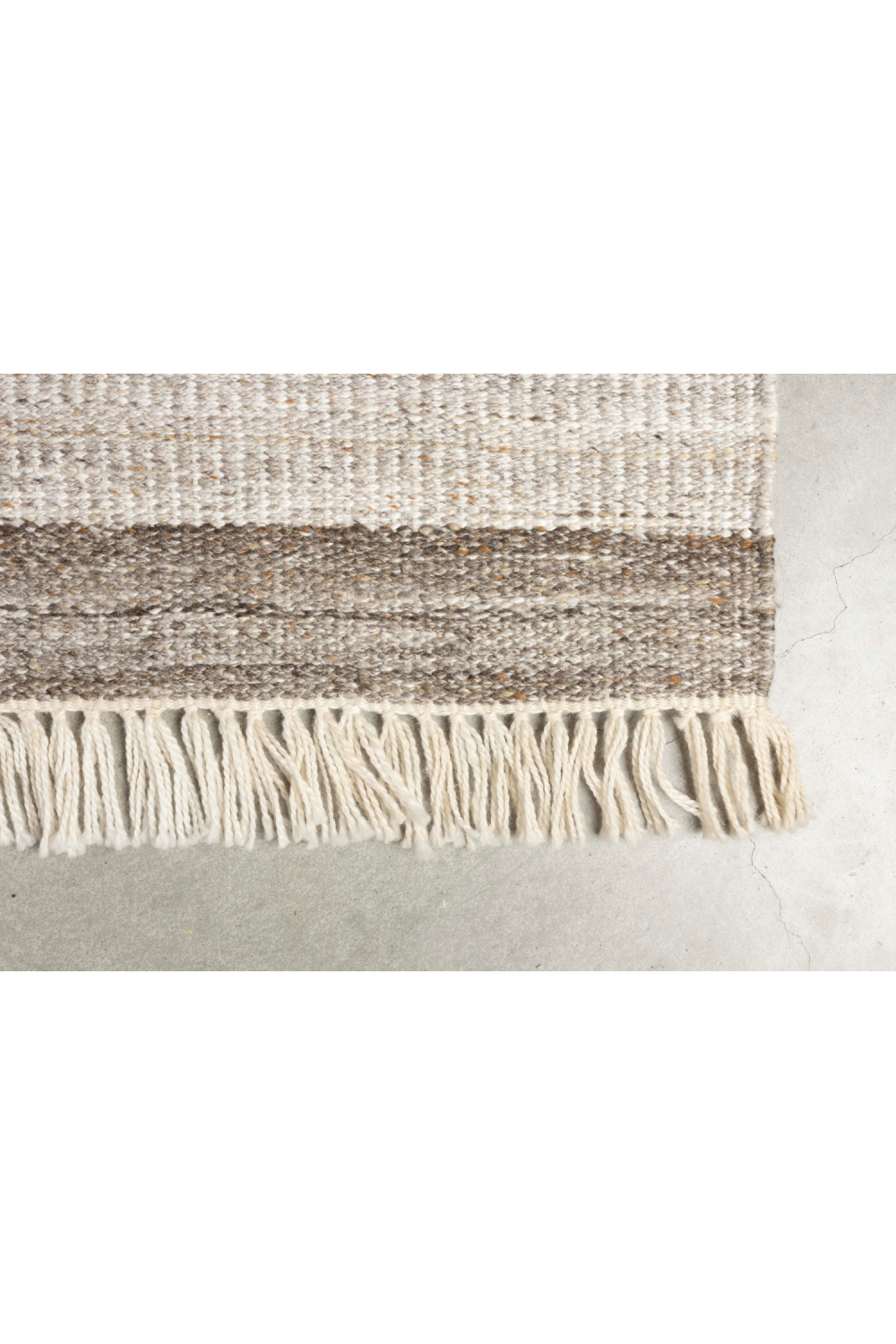 Minimalist Fringed Carpet 5' x 7'5" | DF Lorenzo | OROA.com