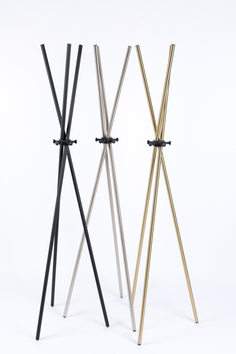Tripod Metal Coat Rack | DF Darwin | Oroatrade.com