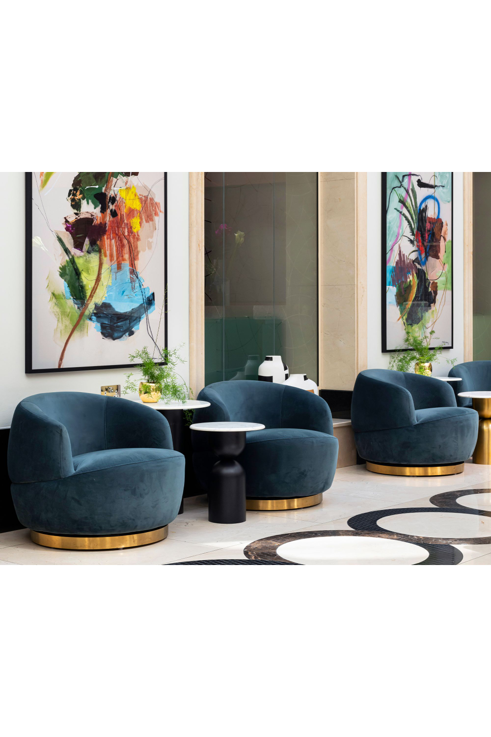 Circular Velvet Swivel Chair | Liang & Eimil Vitale | Oroa.com