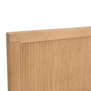   Natural Oak Queen Bed | Oroa.com