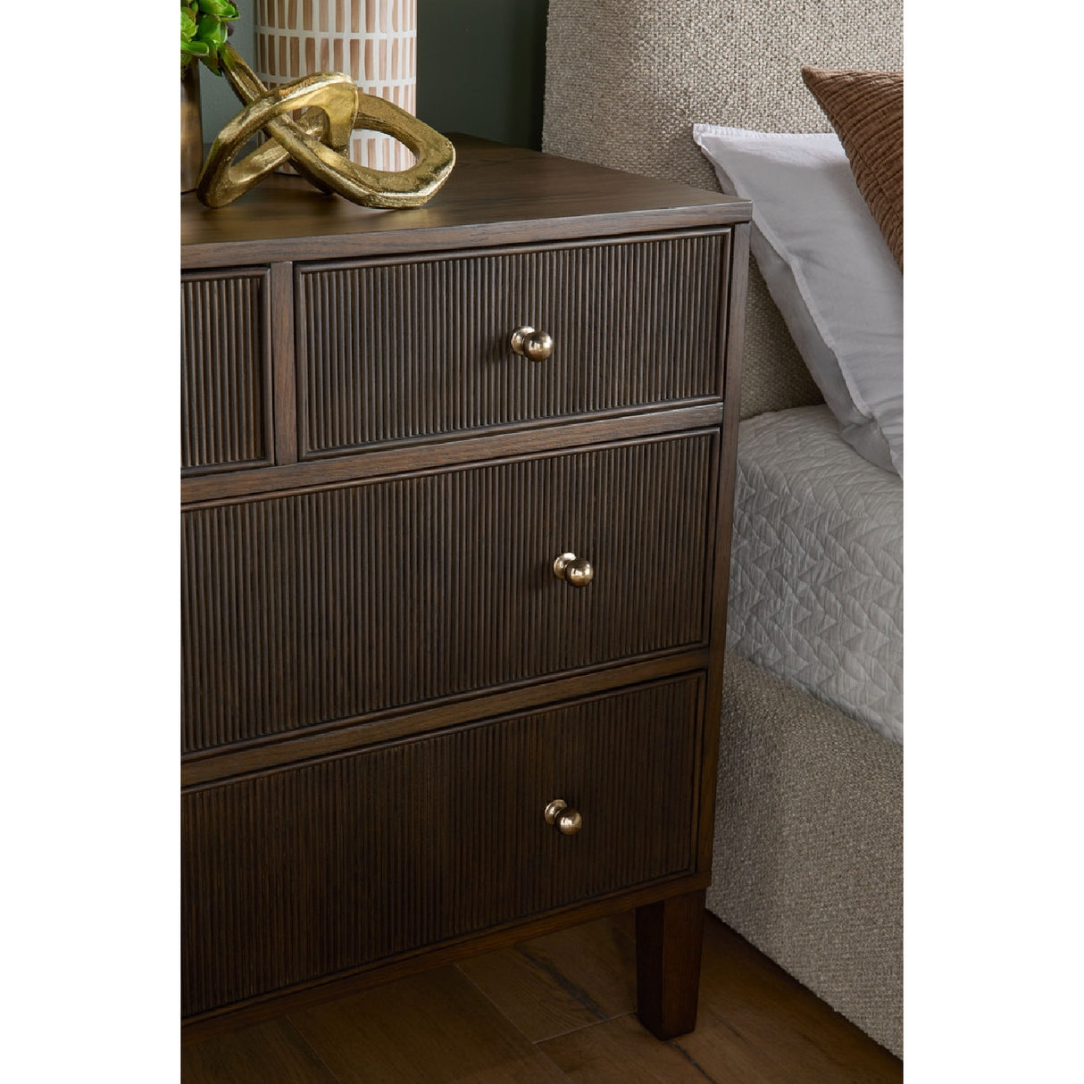   8-Drawer Oak Double Dresser | Oroa.com
