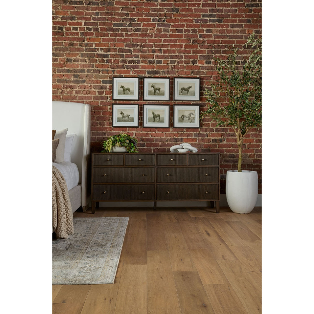   8-Drawer Oak Double Dresser | Oroa.com