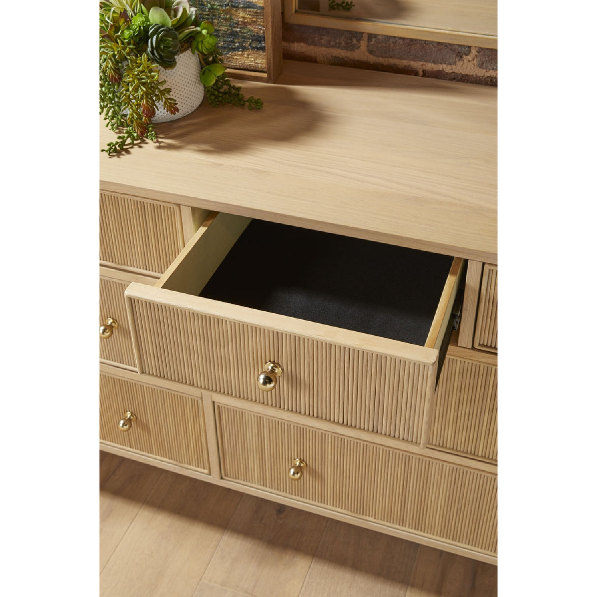   8-Drawer Oak Double Dresser | Oroa.com