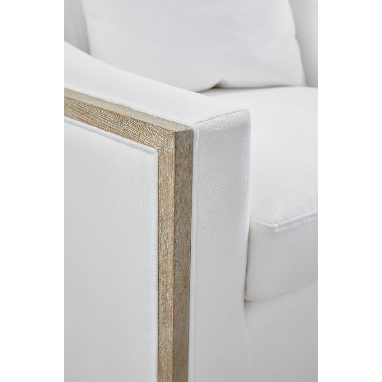   Cushioned Oak Swivel Club Chair | Oroa.com