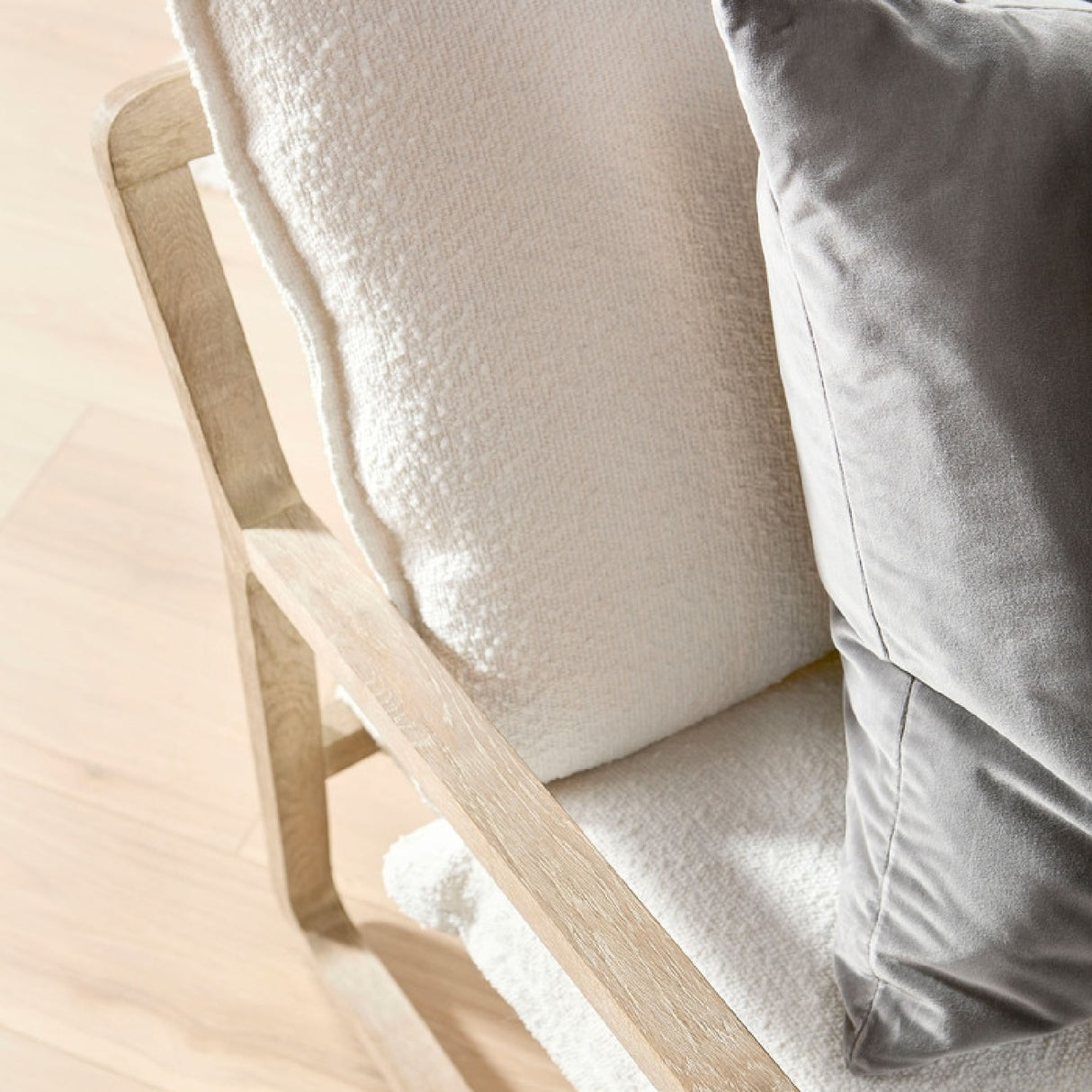   White Boucle Cushioned Club Chair | Oroa.com