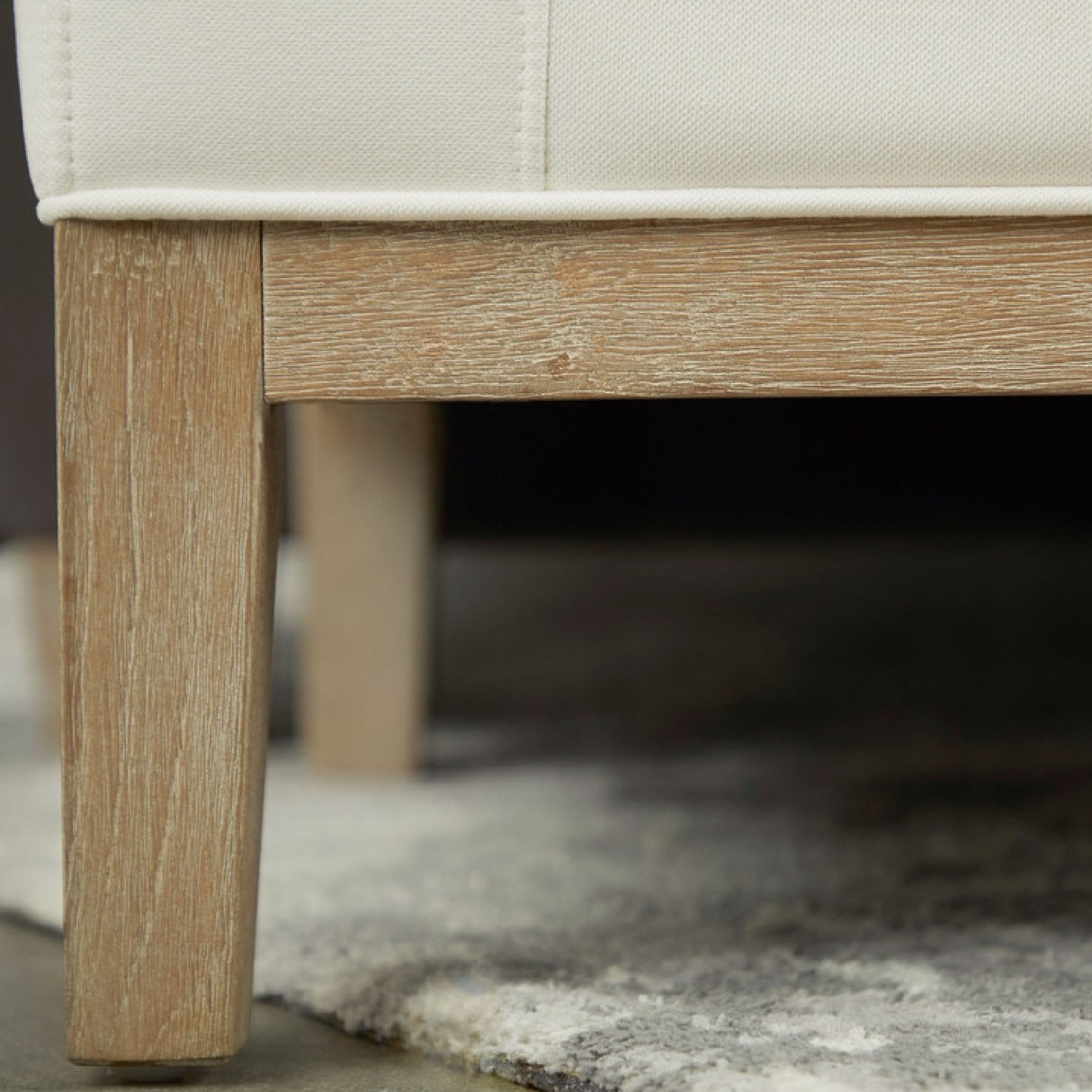   White Upholstered Bench | Oroa.com