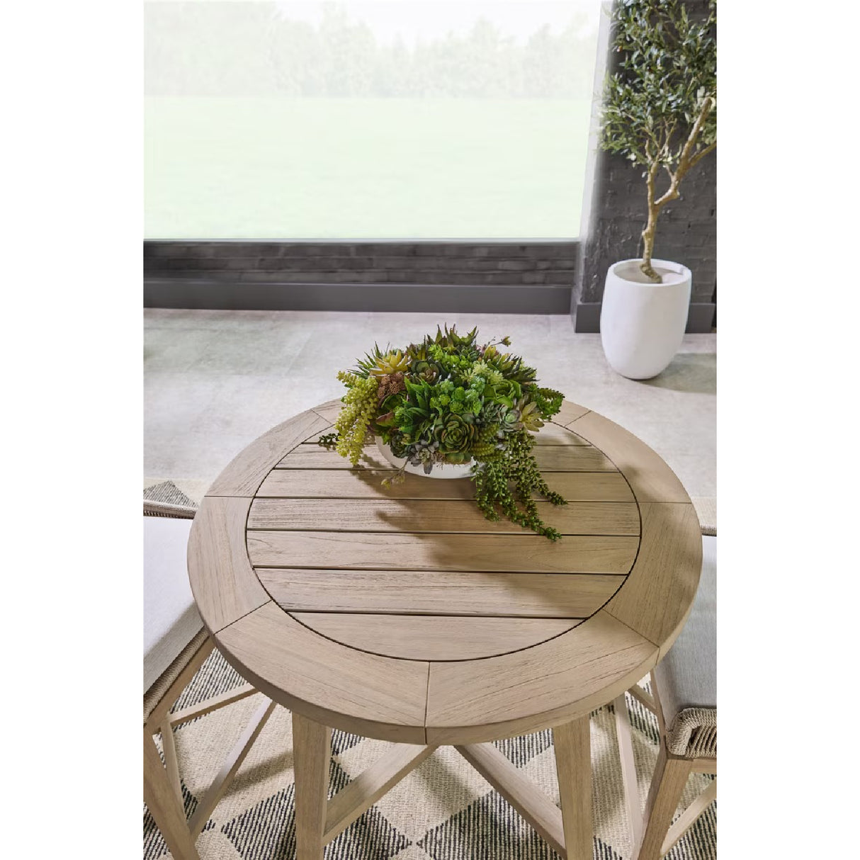   Outdoor Teak Round Counter Table | Oroa.com