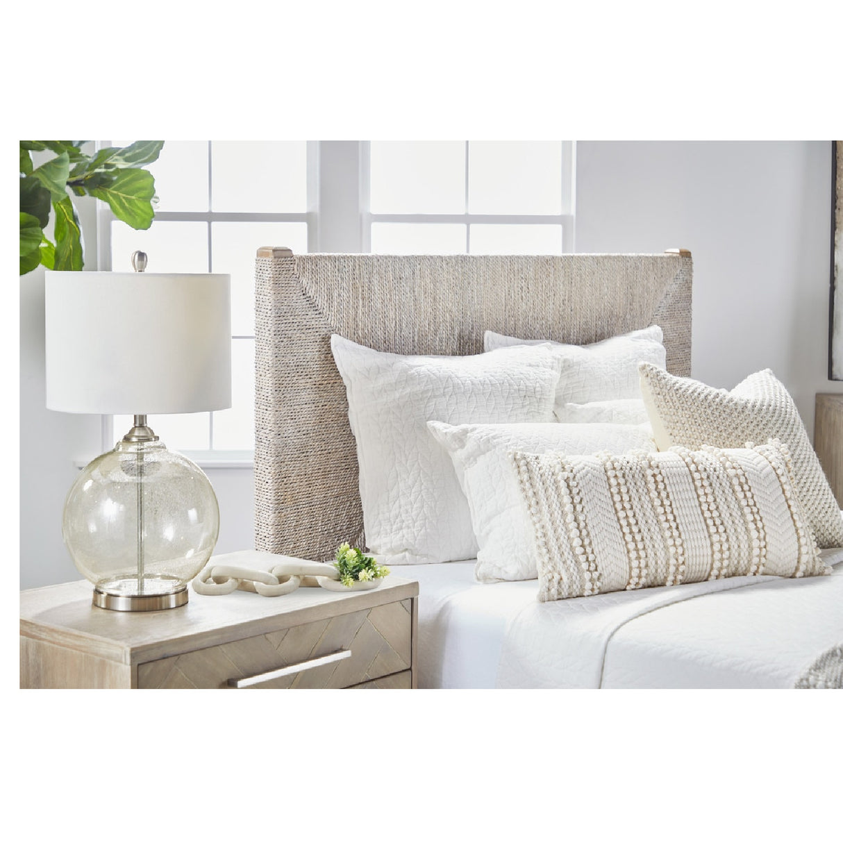   Whitewashed Abaca Rope Bed | Oroa.com