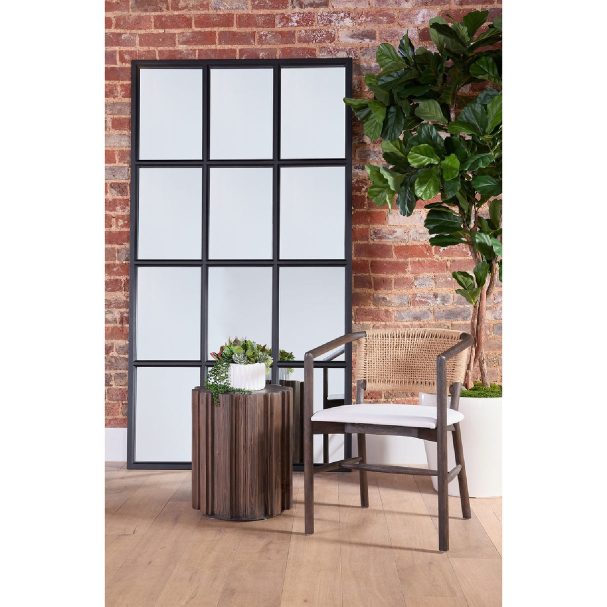   Fluted Pine Accent Table | Oroa.com