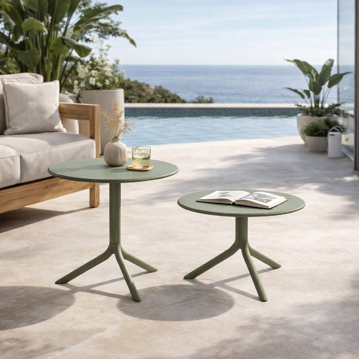   Outdoor Round Coffee Table | Oroa.com