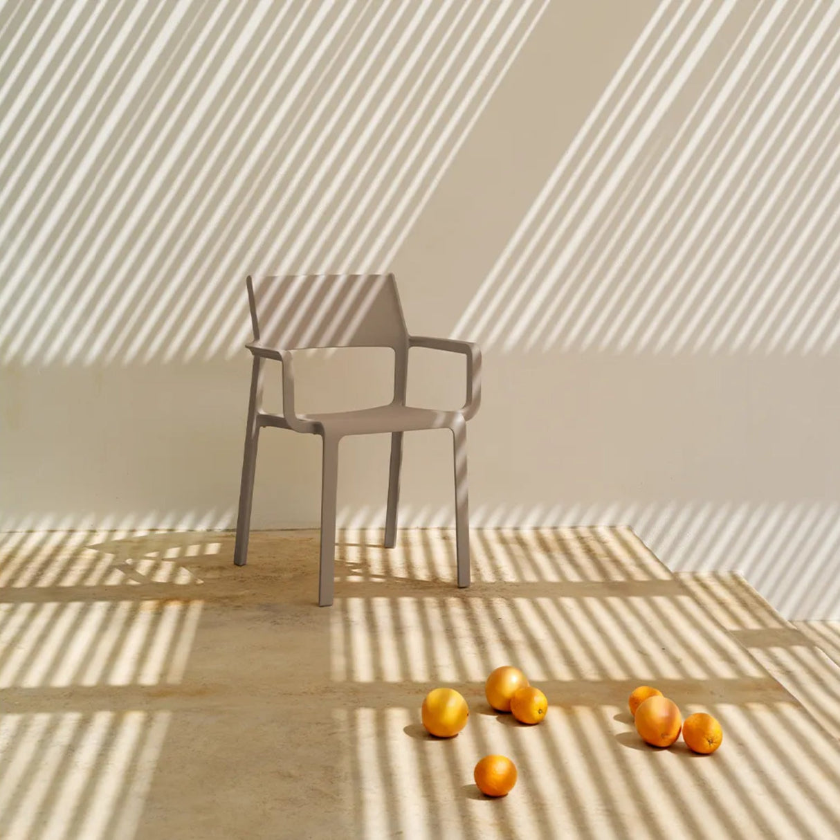   Open-back Outdoor Armchair | Oroa.com
