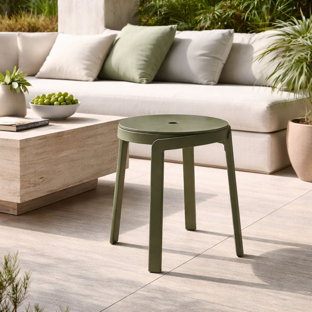   Regenerated Fiberglass Round Outdoor Stool | Oroa.com