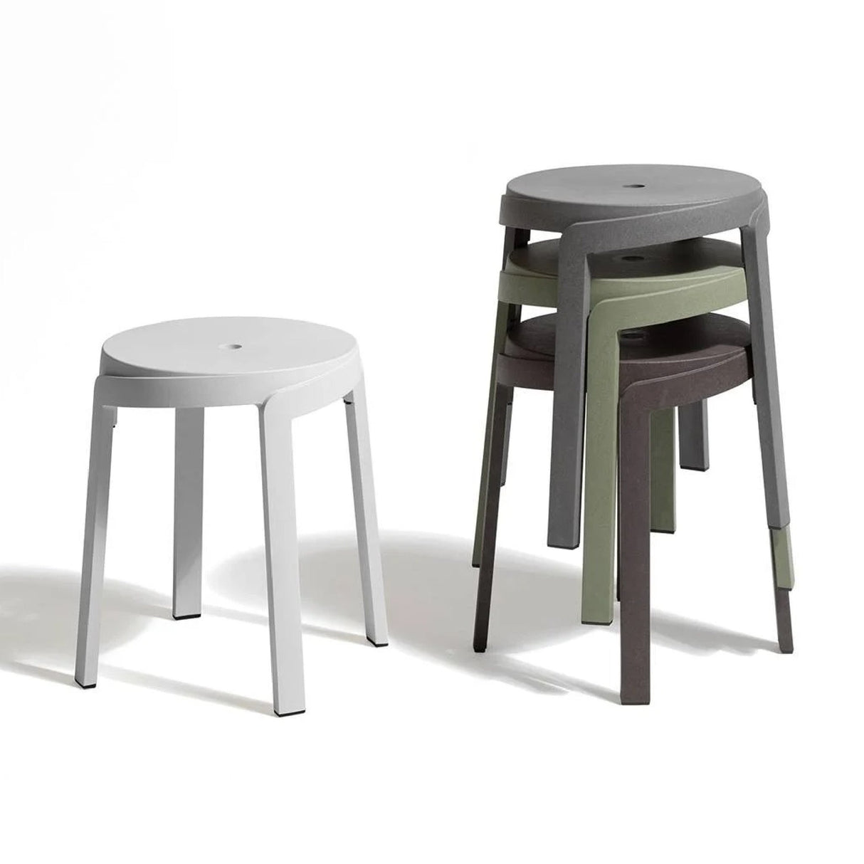   Regenerated Fiberglass Round Outdoor Stool | Oroa.com