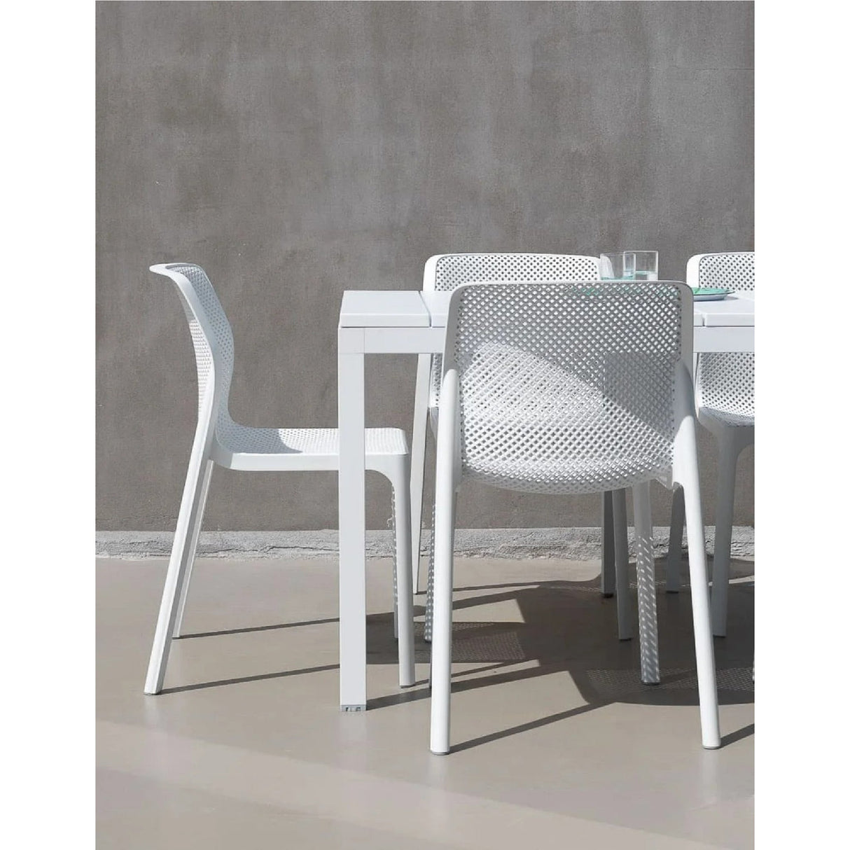   Aluminum Framed Extendible Outdoor Dining Table | Oroa.com