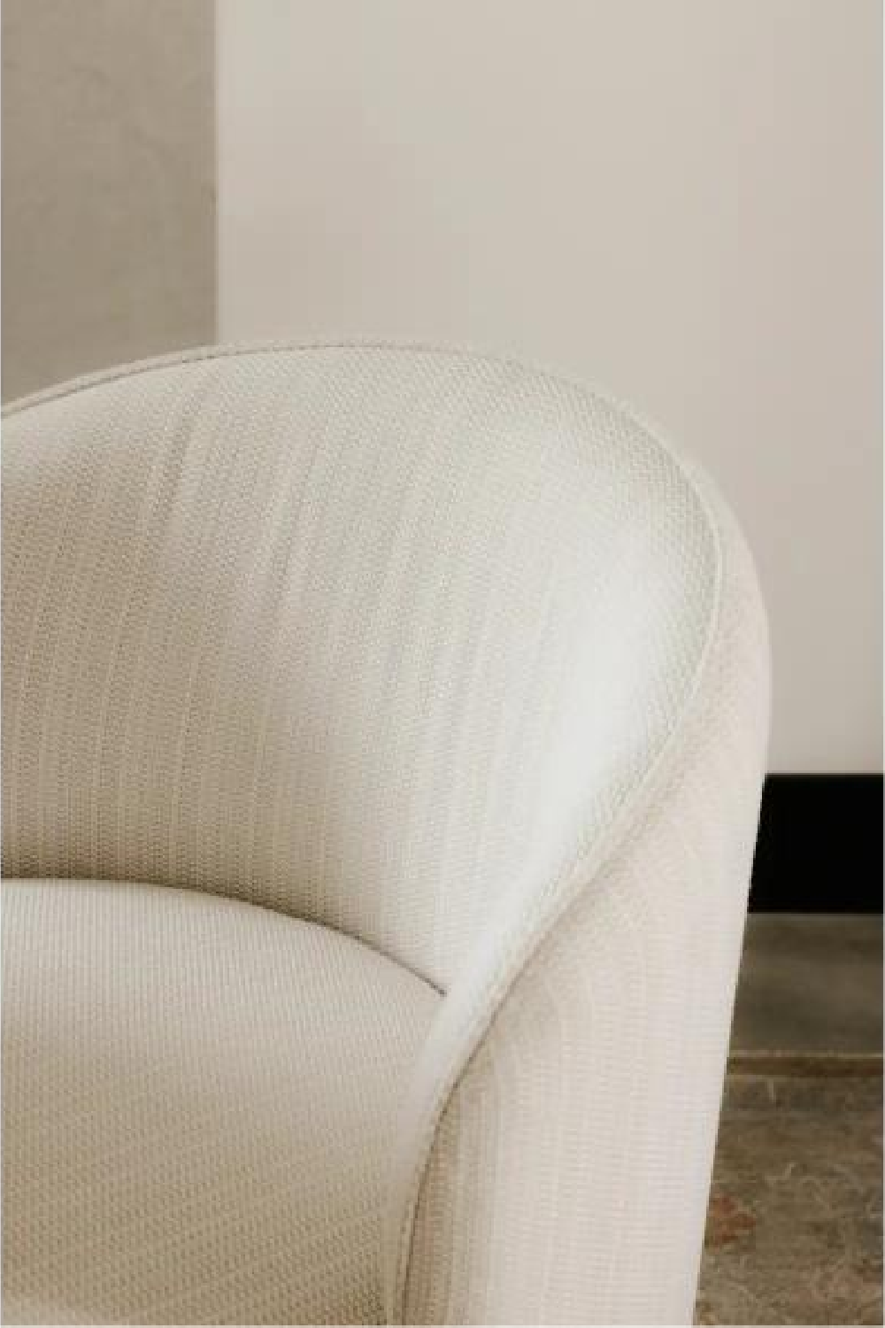 Outdoor Swivel Dining Chair | Novi Living Sylvie | Oroa.com