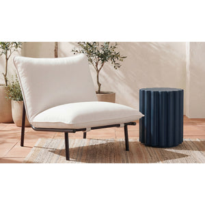 Scalloped Indoor/Outdoor Accent Table | Novi Living Taffy | Oroa.com
