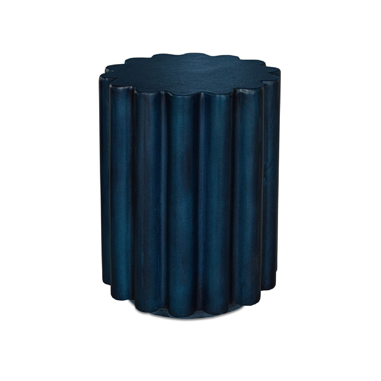 Scalloped Indoor/Outdoor Accent Table | Novi Living Taffy | Oroa.com