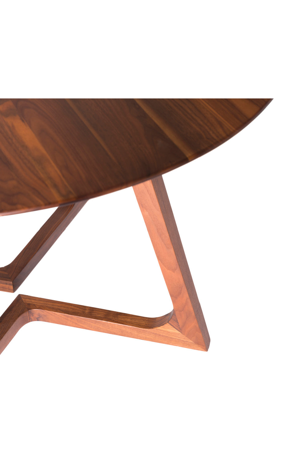 Sculptural Base Round Dining Table | Novi Living Godenza | Oroa.com