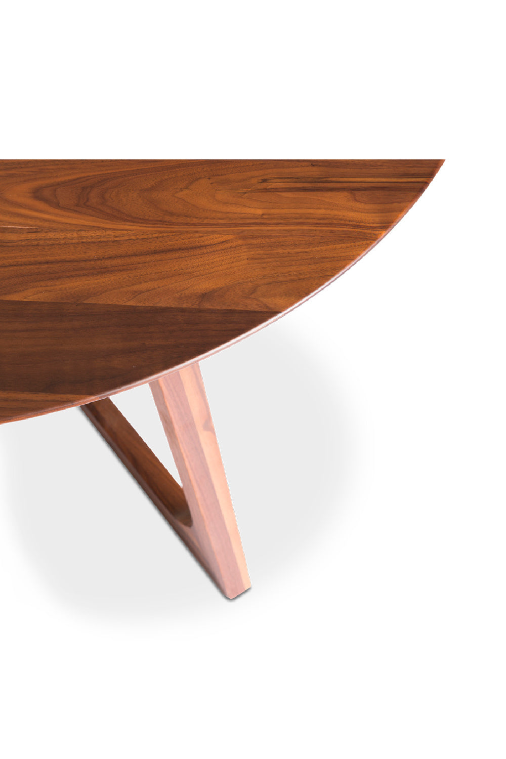 Sculptural Base Round Dining Table | Novi Living Godenza | Oroa.com