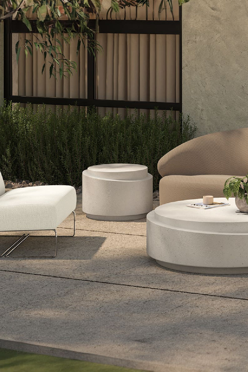 Round Outdoor Accent Table | Novi Living Cosmo | Oroa.com