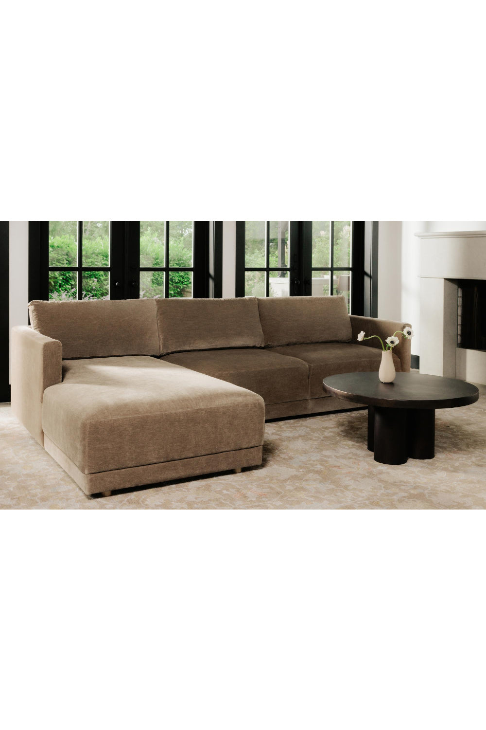 Modern European furniture - Modern Minimalist Sectional Sofa - www.oroa.com