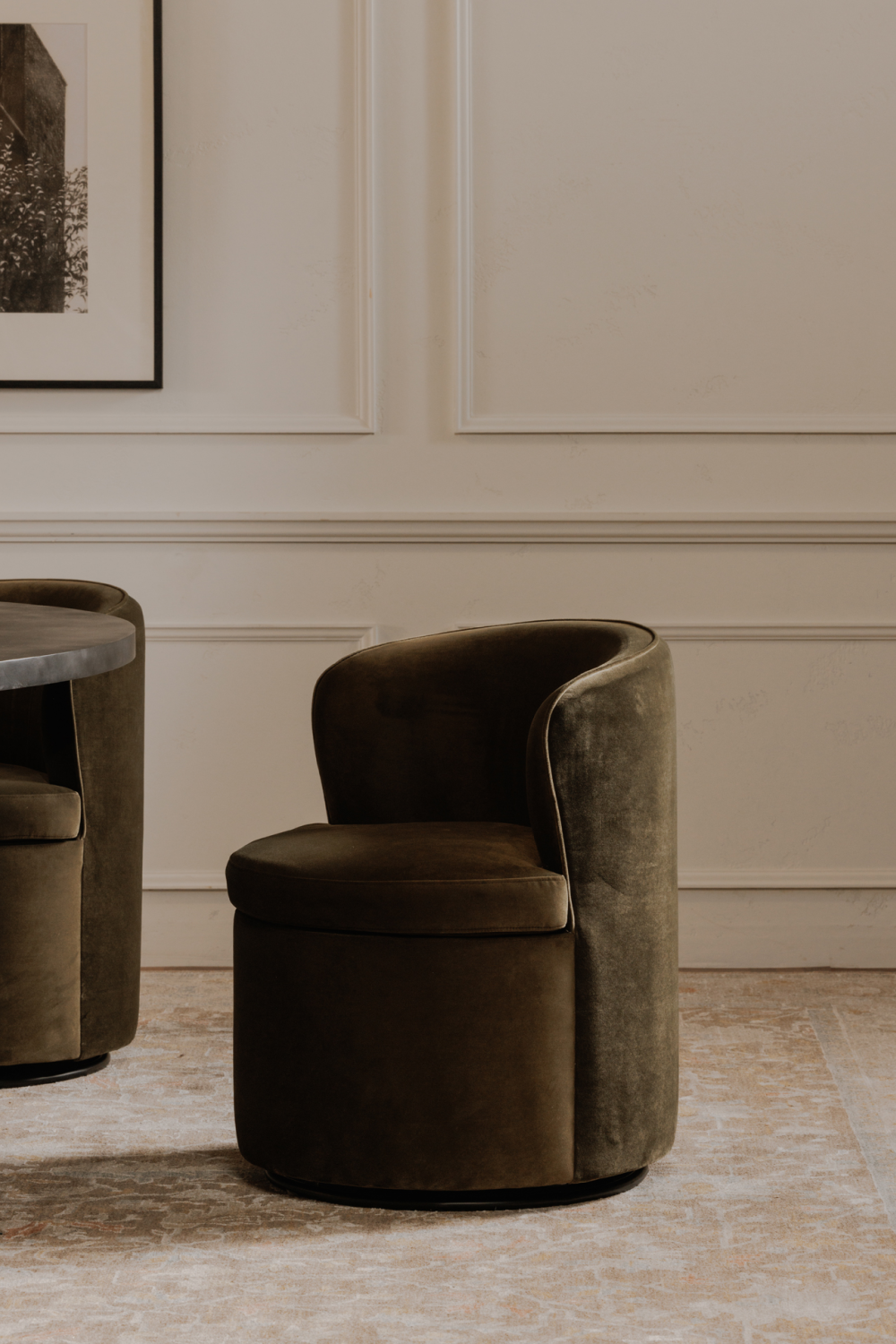 Upholstered Swivel Dining Chair | Novi Living Dane | Oroa.com