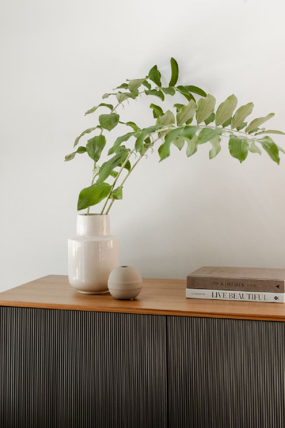 Black Ribbed 4-Door Sideboard | Novi Living Araya | Oroa.com