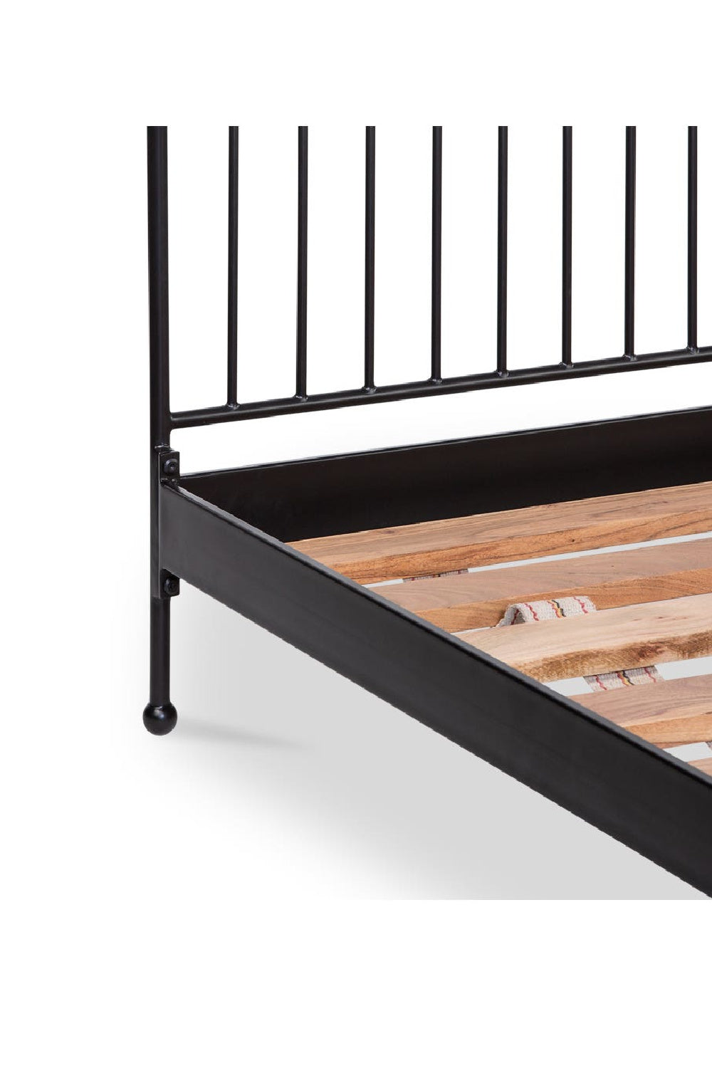 Black Iron Bed | Novi Living Monet | Oroa.com