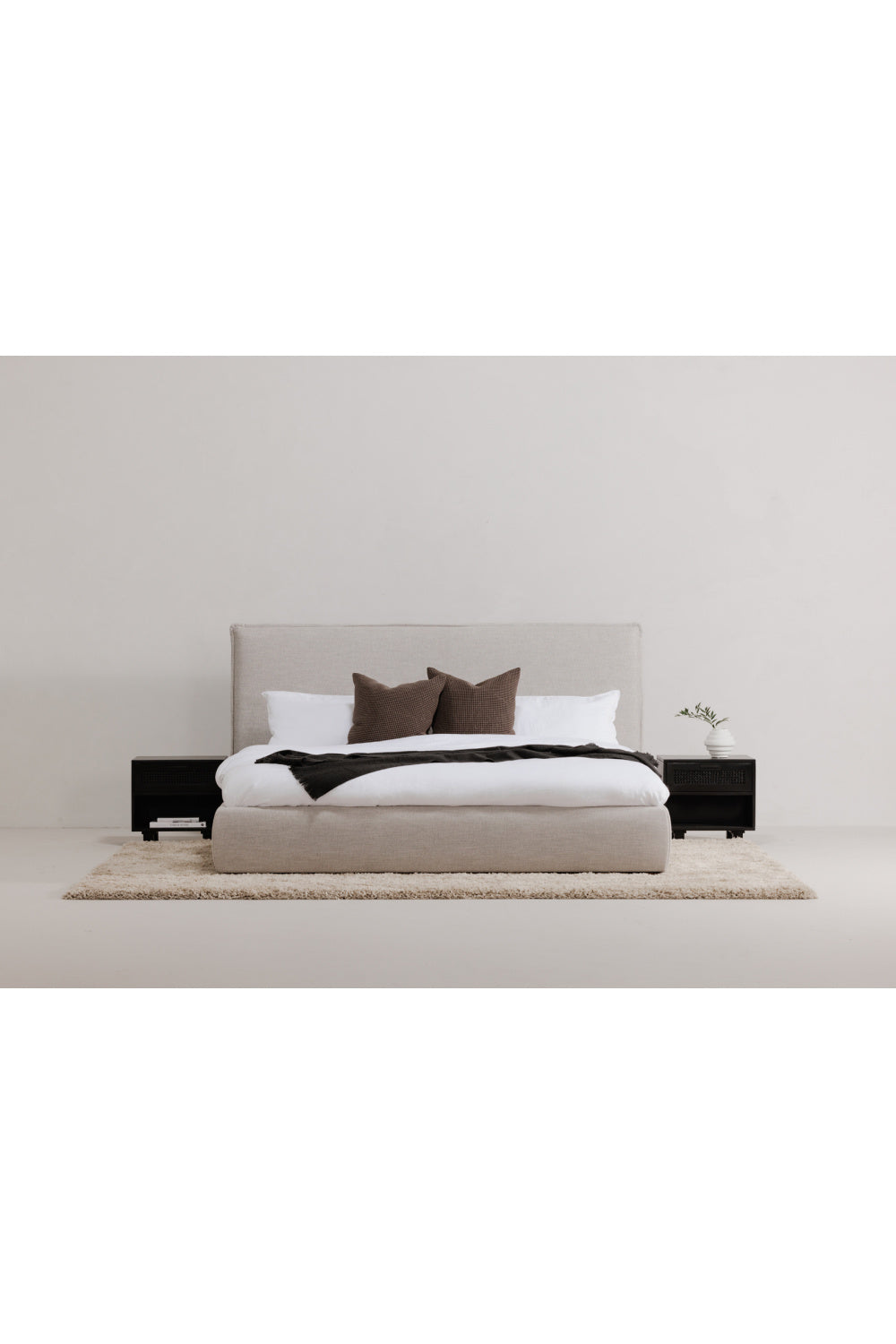 Gray Linen Blend Bed | Novi Living Luzon | Oroa.com