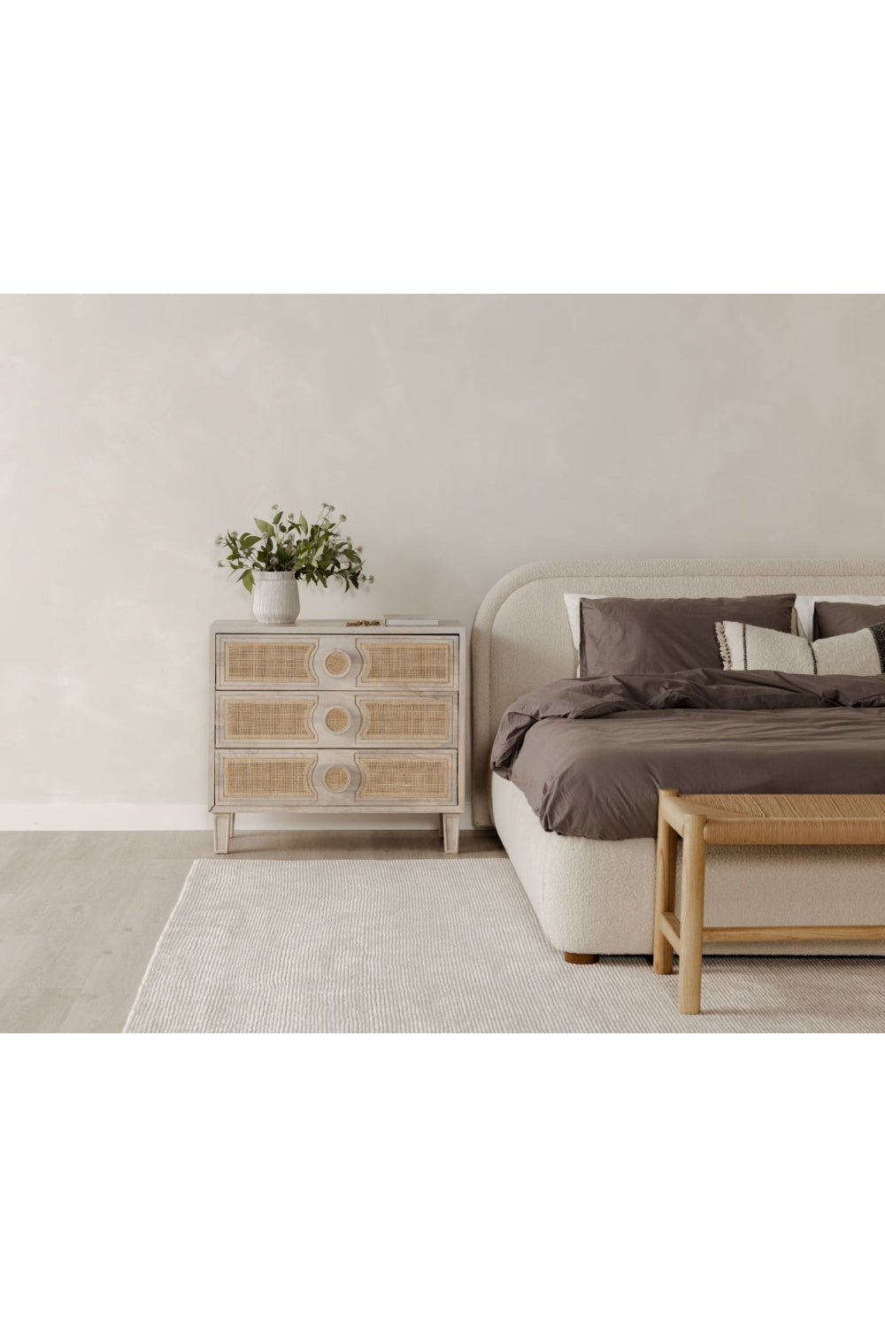  Modern European furniture - Beige Velvet Queen Bed - www.oroa.com | Oroa.com