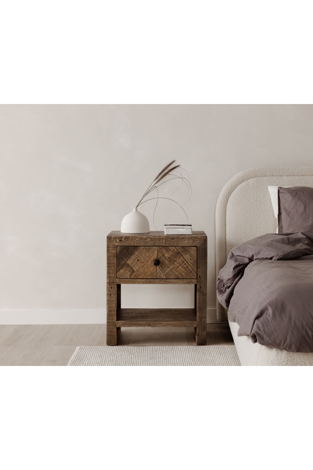   Modern European furniture - Beige Velvet Queen Bed - www.oroa.com | Oroa.com