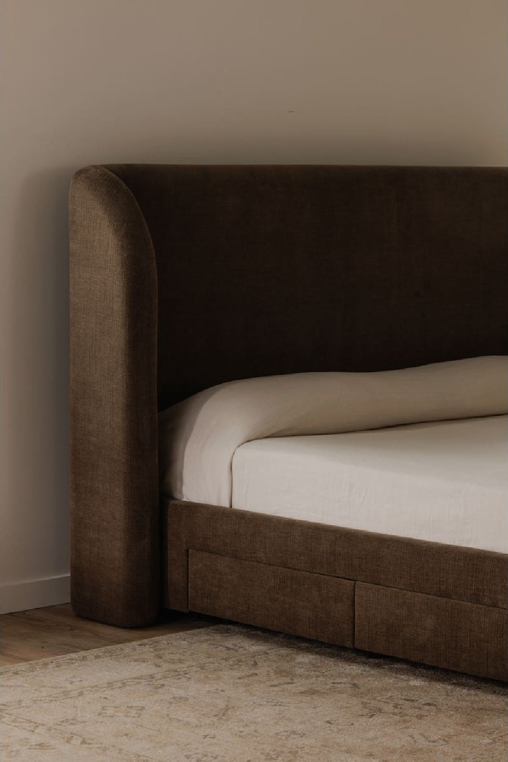 Upholstered Storage Bed | Novi Living Sophia | Oroa.com