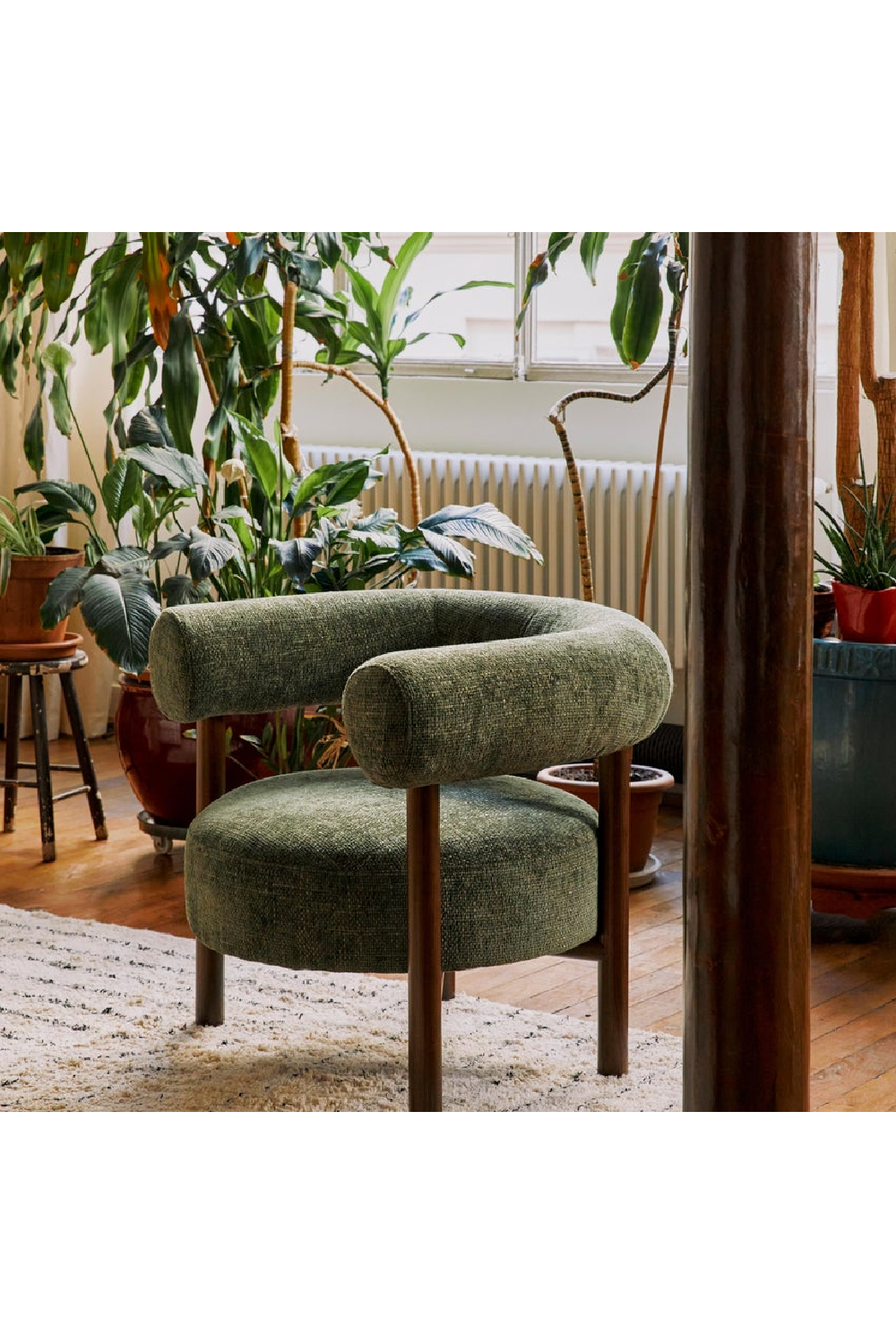 Curved Wood Frame Armchair | NV Gallery Carol | Oroa.com