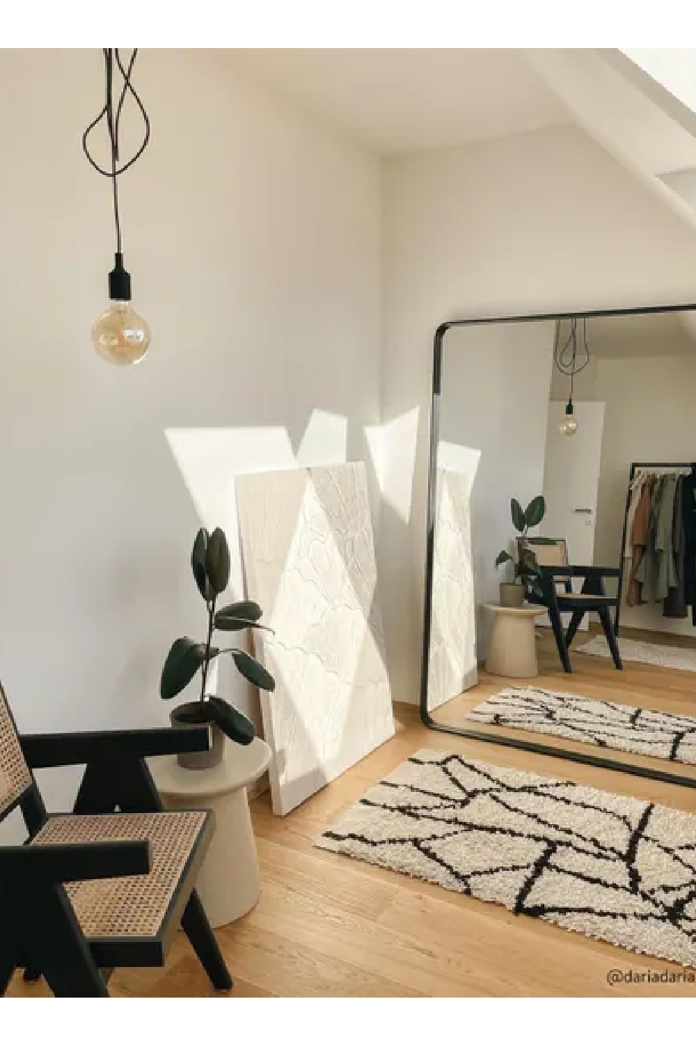 Black Metal Framed Mirror | NV Gallery Silence | Oroa.com