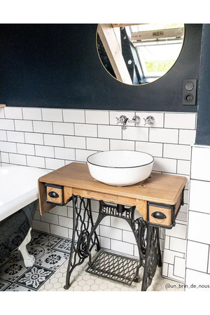 White Glazed Round Washbasin | NV Gallery Amsterdam | Oroa.com