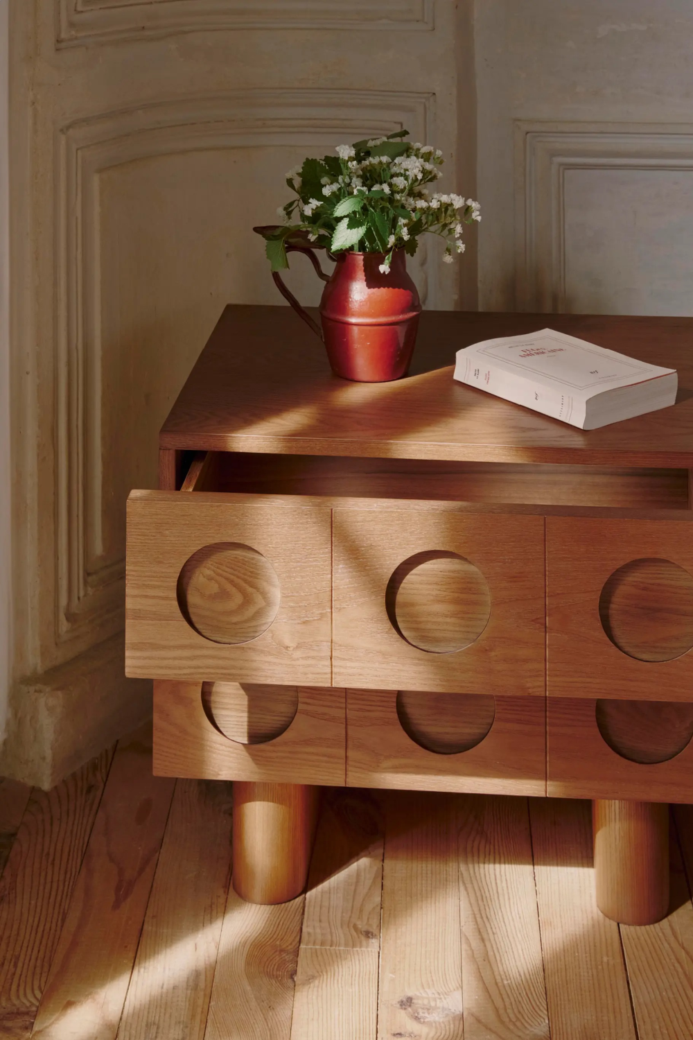 Walnut-Stained 2-Drawer Bedside Table | NV Gallery Cooper | Oroa.com