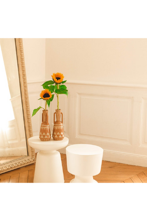 Glossy Sculptured Side Table | NV Gallery Cersei | Oroa.com