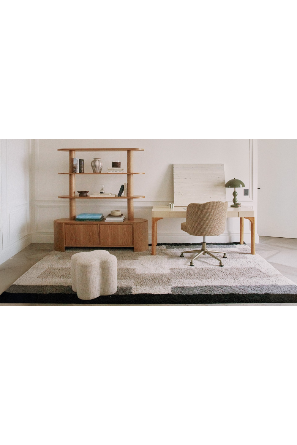 Petal Shaped Pouf | NV Gallery Ipsy | Oroa.com