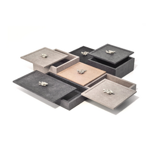 Metal Knot Leather Box | Pinetti Thalia | OROA.com