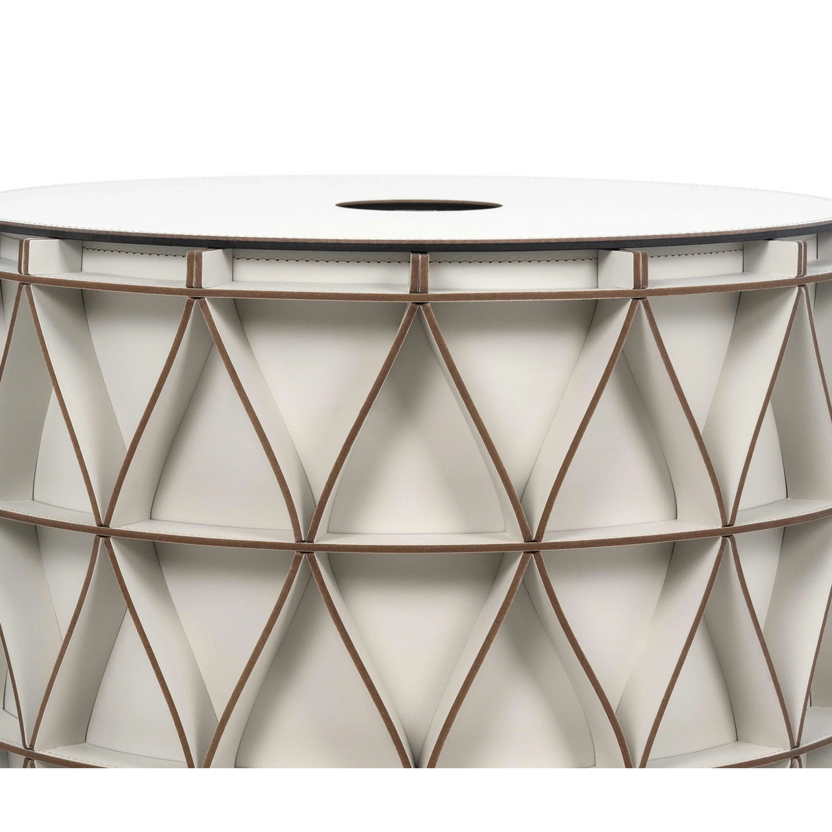 Regenerated-Leather Outdoor Basket | Pinetti Arena | OROA.com