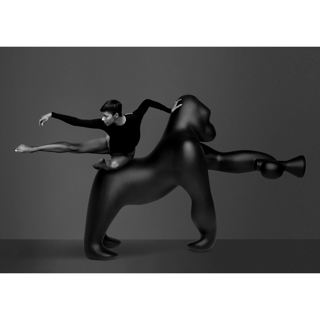 Gorilla Indoor/Outdoor Floor Lamp | Qeeboo Kong | OROA.com