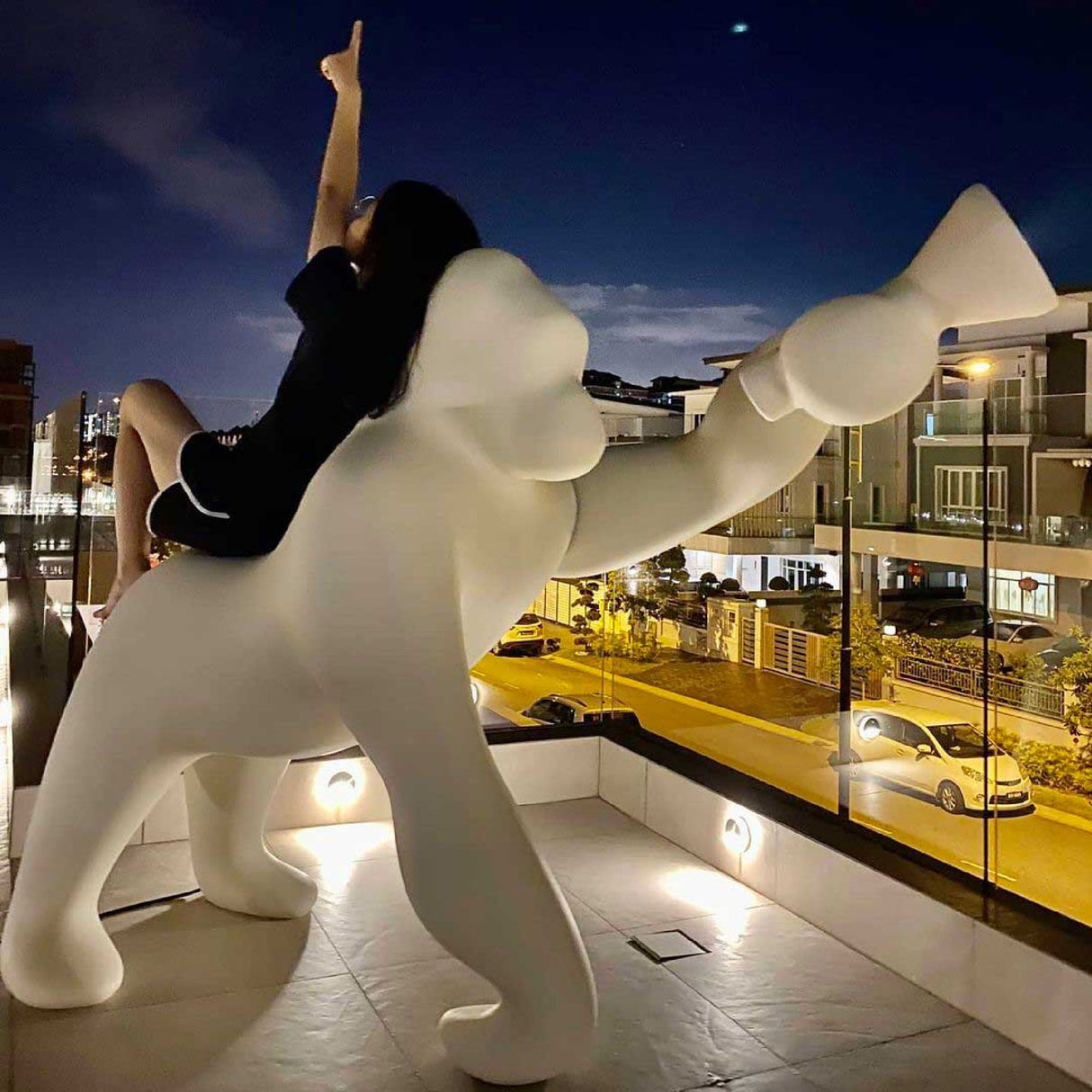 Gorilla Indoor/Outdoor Floor Lamp | Qeeboo Kong | OROA.com