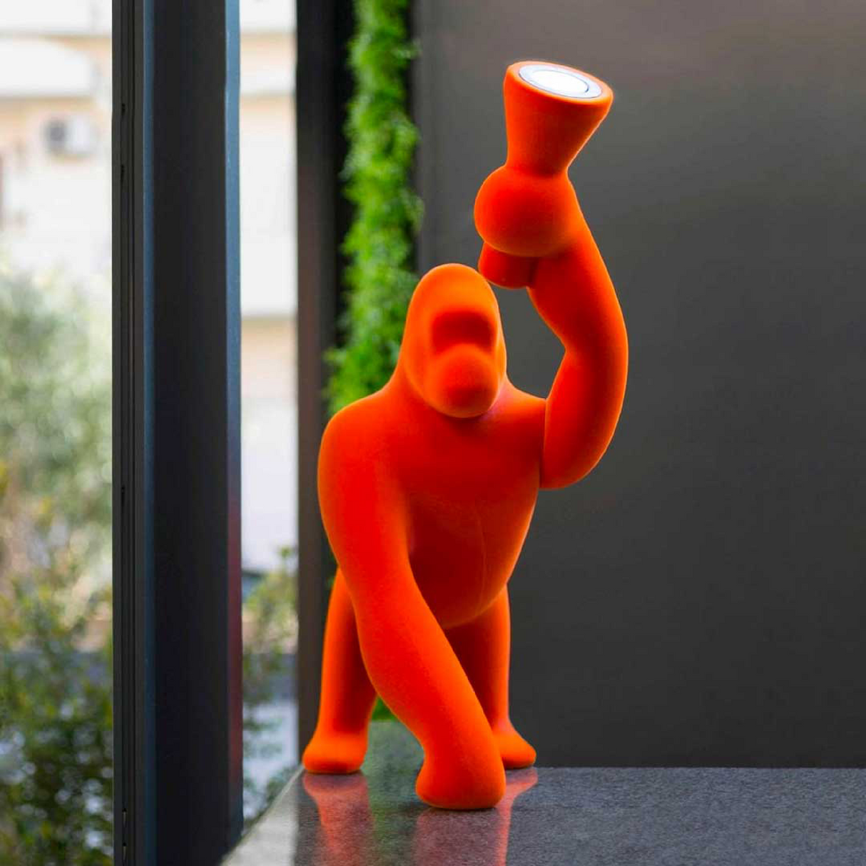 Gorilla-Shaped Table/Floor Lamp XS | Qeeboo Kong | OROA.com