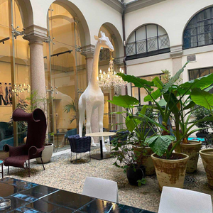 Outdoor Giraffe Statue Chandelier | Qeeboo Giraffe in Love | OROA.com