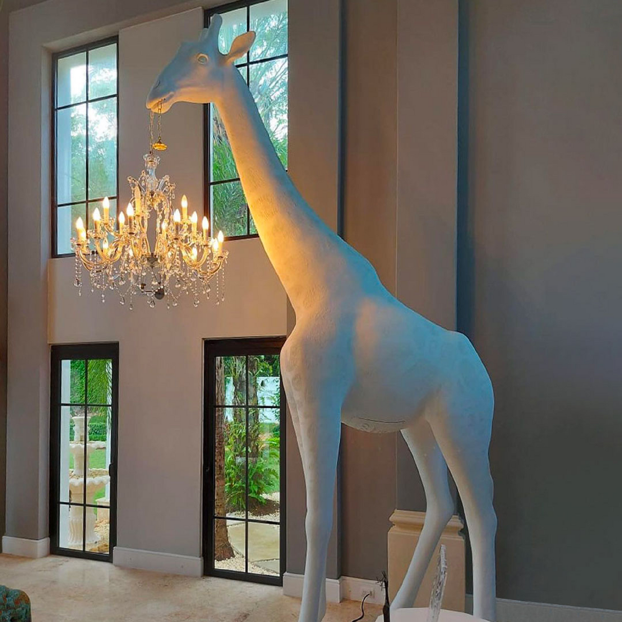 Giraffe Statue Floor Lamp | Qeeboo Giraffe in Love | OROA.com