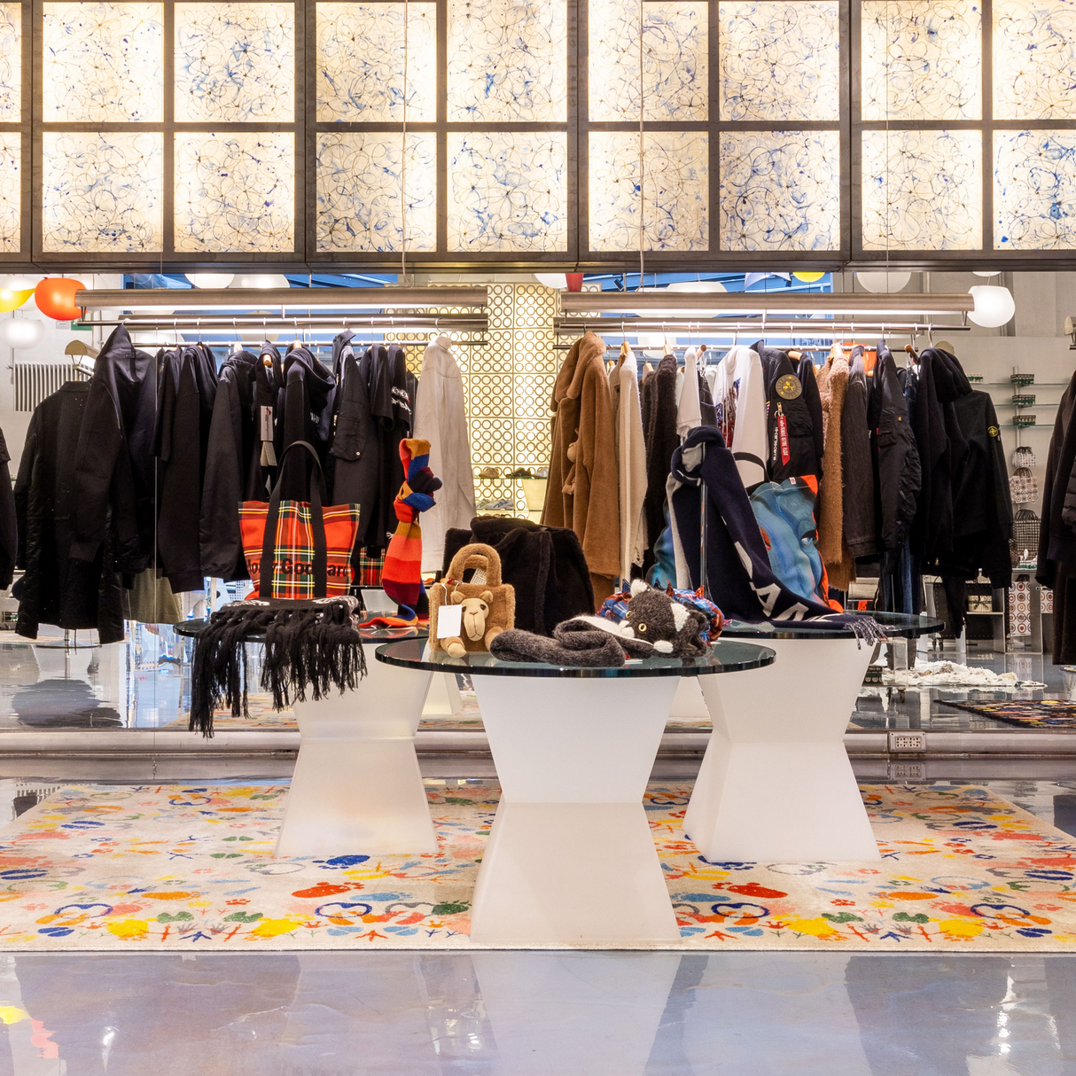 Foot Prints Rug | Qeeboo Animal Traces | OROA.com